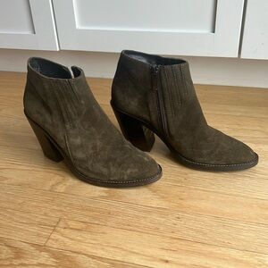 Aquatalia olive Loren suede booties - like new!